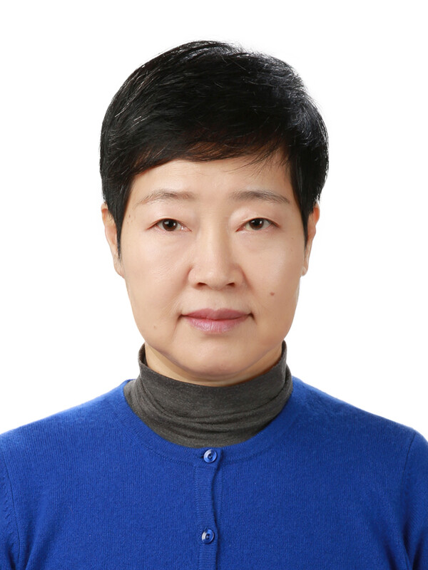홍나영 교수
