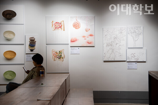 '노들서가' 에서는 작은 전시도 진행되고 있다. <strong> 강연수 사진기자