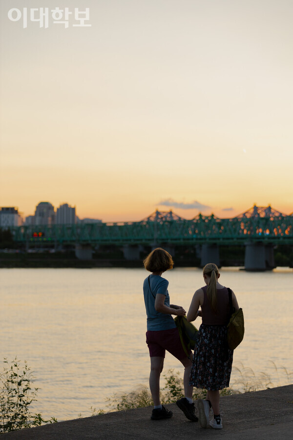 노들섬에서 바라보는 따뜻한 석양의 모습. <strong> 변하영 사진기자