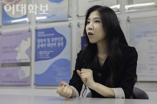 통일학연구원 박민주 교수는 “북한 주민들의 일상을 연구하는 것이 북한 사회와, 더 나아가 북한의 정치 체제의 모습과도 연관돼 있다는 점이 흥미로웠다”고 말했다. <strong>변하영 사진기자