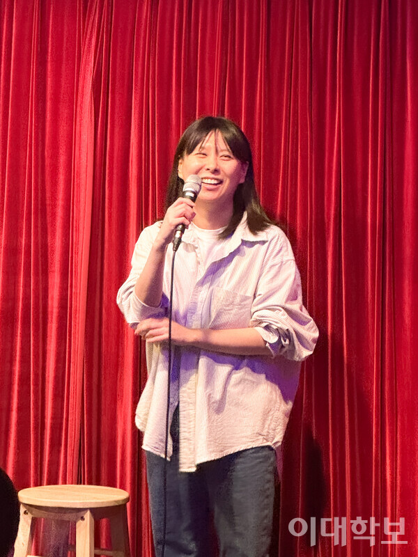 지난 8일 블러디퍼니 오픈마이크에서 공연을 한 고은별씨. 제공=고은별씨