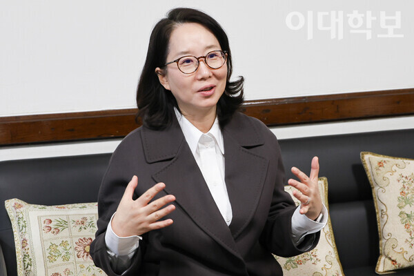 최윤정 대외협력처장은 “이화가 받은 사랑과 혜택을 더 멀리 전할 수 있도록, 기부금 다각화와 사회공헌 활동을 강화해 나가겠다”고 말했다. 채의정 사진기자
