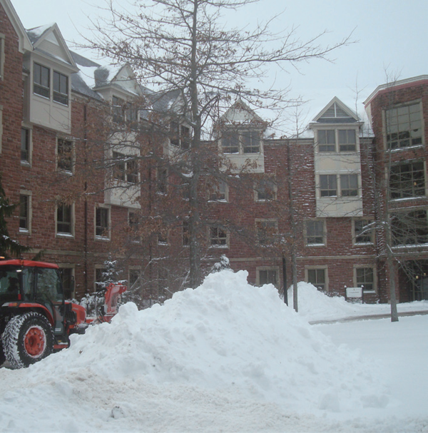 동부 캐나다는 폭설에 익숙하다. 대학 본부가 휴교령을 내리고 제설 작업을 마치는 데까지 반나절이면 충분하다. 사람들은 빠르게 일상으로 돌아간다. 제공 = 정수정씨