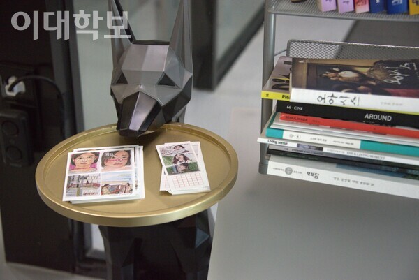 라이카 시네마 입구에는 영화관의 모티프가 된 최초의 우주개 ‘라이카(LAIKA)’를 본뜬 모형이 존재한다. 진유경 사진기자