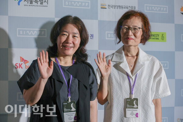 제27회 서울국제여성영화제의 황혜림 집행위원장(왼쪽), 변재란 이사장. <strong>진유경 사진기자