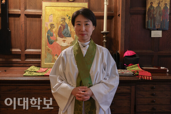뉴욕 세인트 토마스 처치에서 일하고 있는 이주영씨. 변하영 사진기자